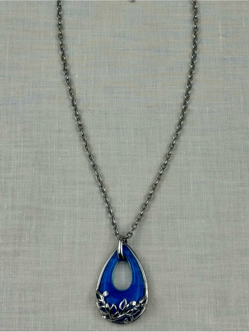 Blue Teardrop Pendant Necklace Silver Tone Floral Crystal Accents - Picture 6 of 6